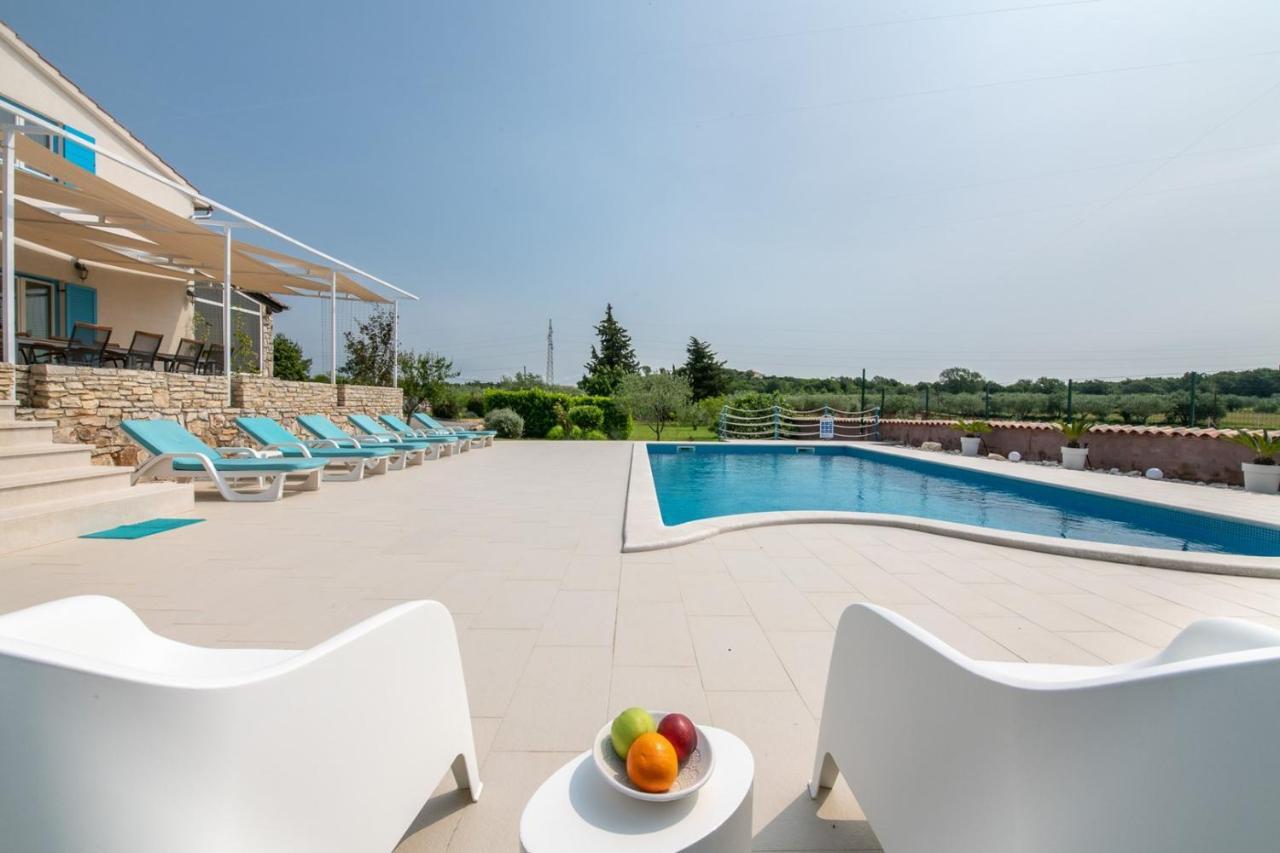 Villa Tanga Ровінь Екстер'єр фото